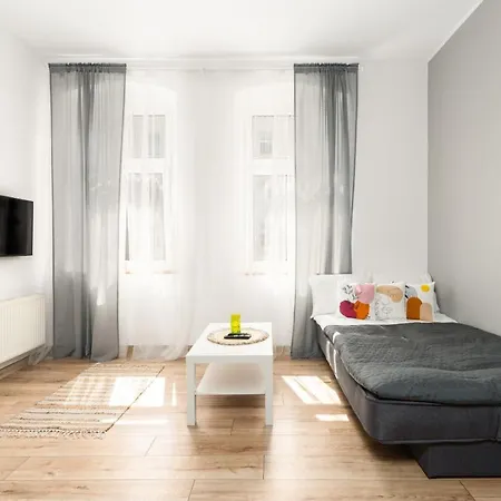 Studio Kosinskiego By Renters Poznań